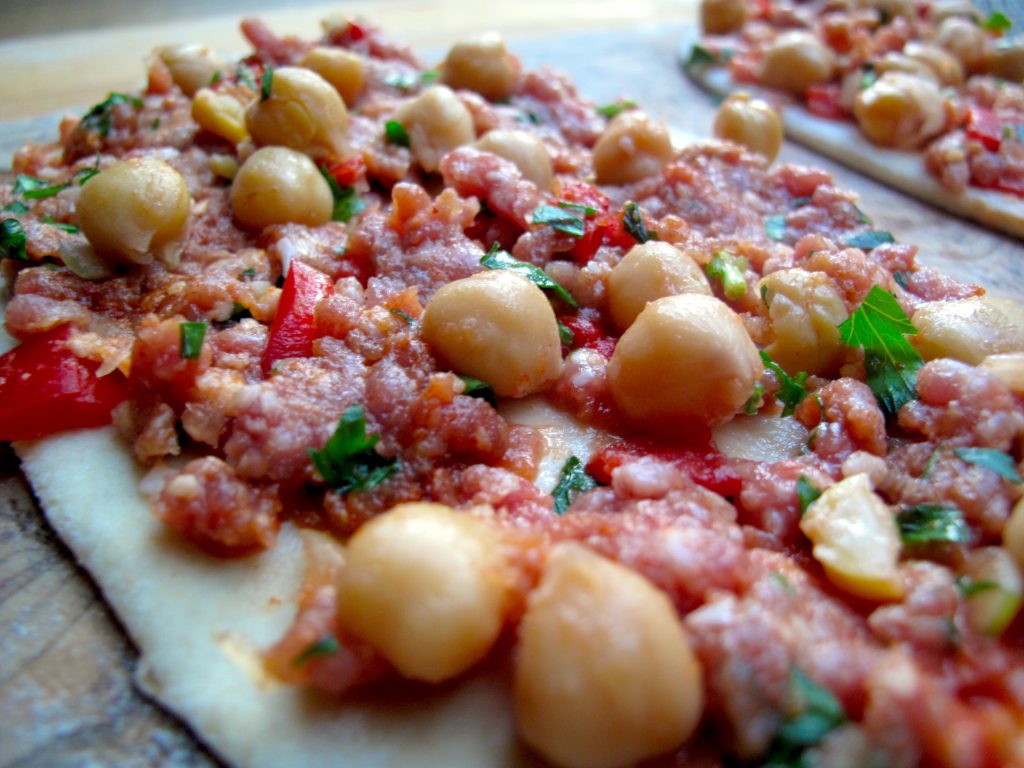 Turkish lahmacun 